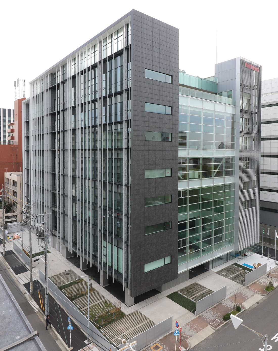 Expanded Head Office building, and consolidated Marunouchi Satellite Office